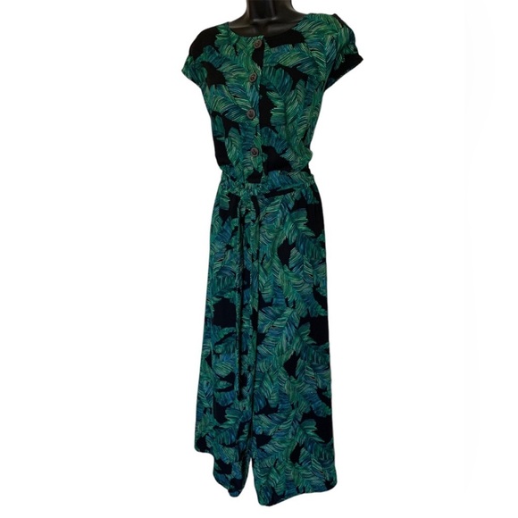 Green Leaf Print Jumpsuit - Picture 2 of 6